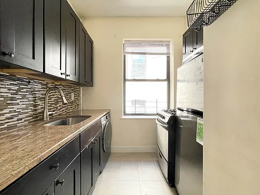 Rented by ERNY LLC | media 16