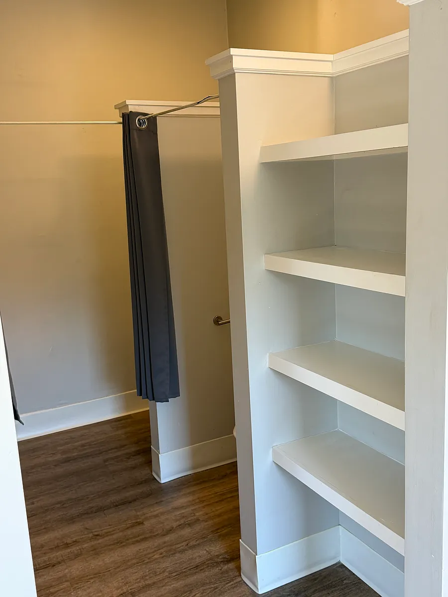 Building Photo - 1731 Edenside Ave #3