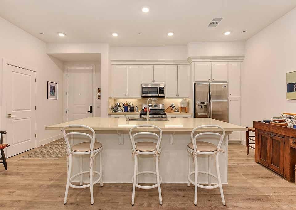1st image of 1000 Berryessa Ln APT 341