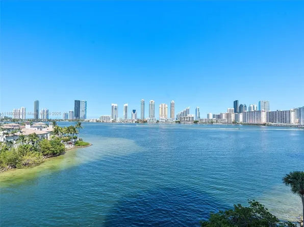 4000 Island Blvd, Aventura, FL