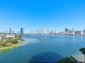 4000 Island Blvd