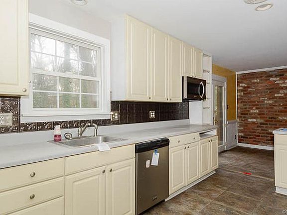 3rd image of 9309 Redington Dr