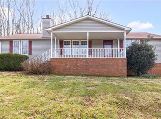 2940 Rhonswood Dr, Tobaccoville, NC 27050