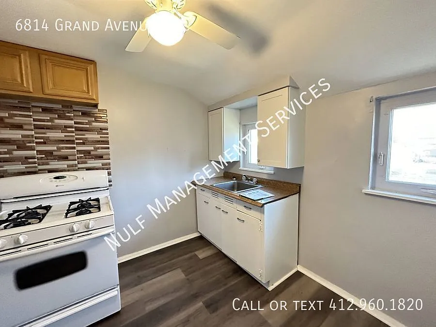 2 bed, 1 bath unit in Neville Township — Photo 2