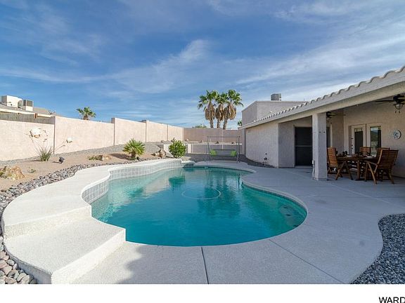 3rd image of 2951 Indian Springs Dr