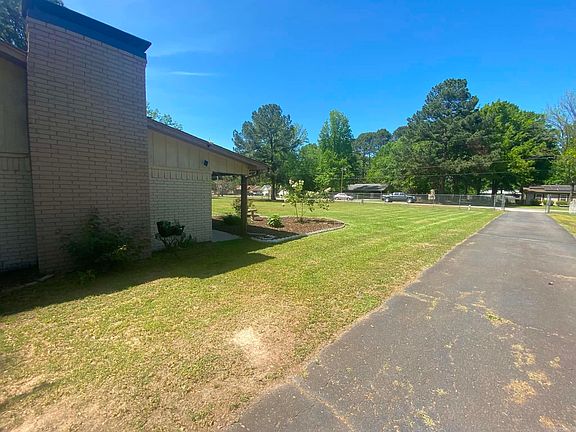 2nd image of 9 Snowden Cir