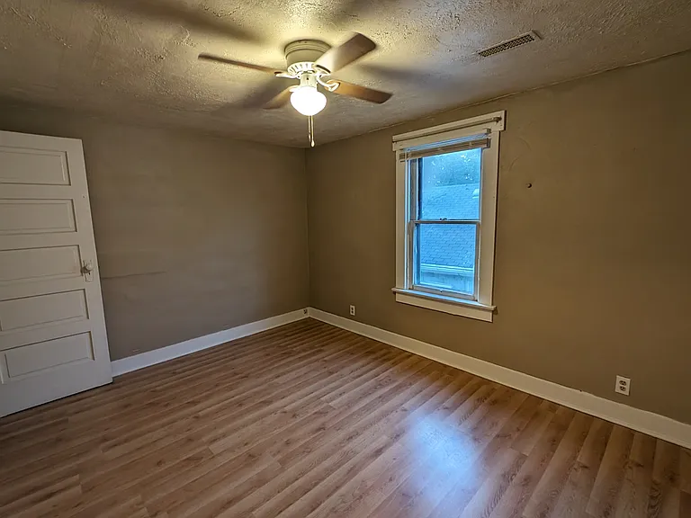 555 Deeds Ave — Photo 9