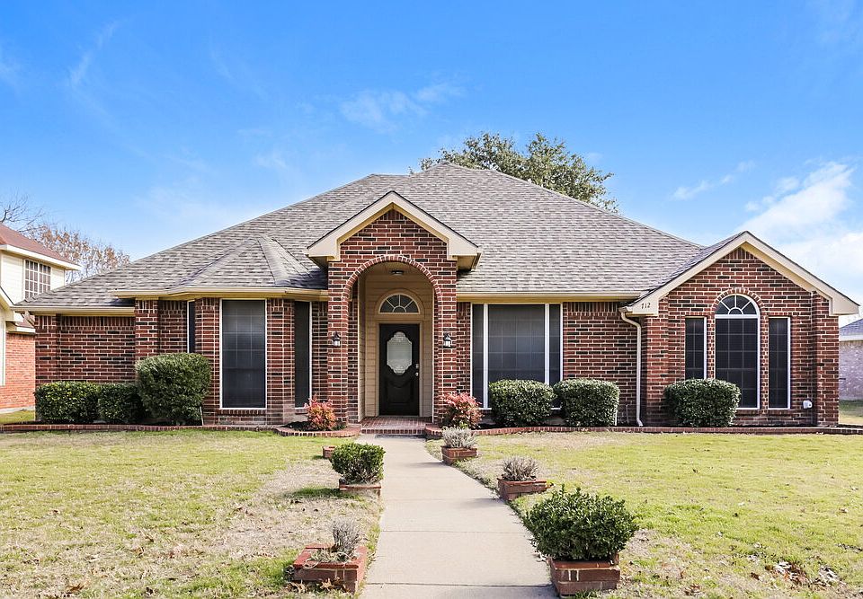 1st image of 712 Stain Glass Dr