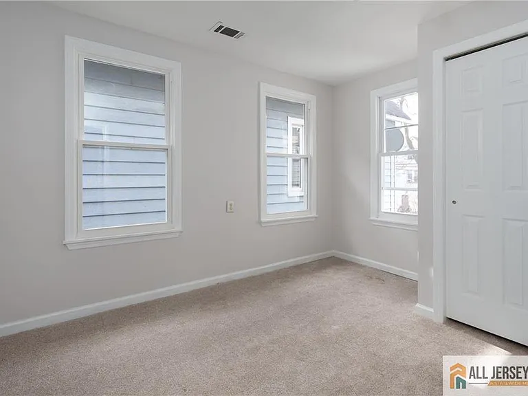 264 Seaman St #2 — Photo 18