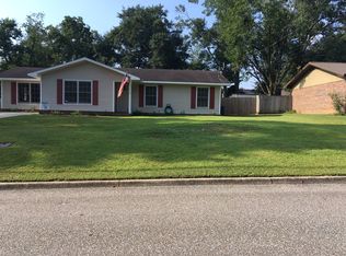 1013 Cynthia Dr, Dothan, AL 36301