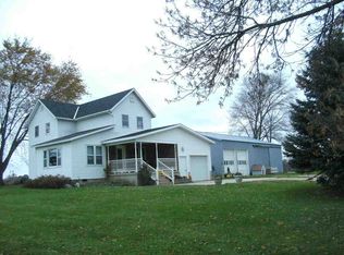 N3401 Oxbow Rd, Columbus, WI 53925