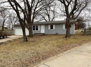 3 Par Cir, Webb City, MO 64870