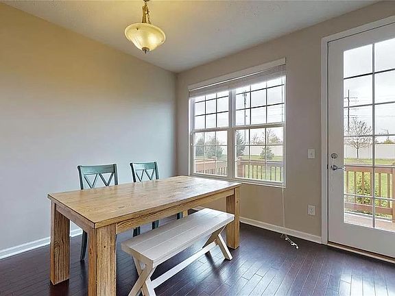 5th image of 6390 Park Pointe Ct