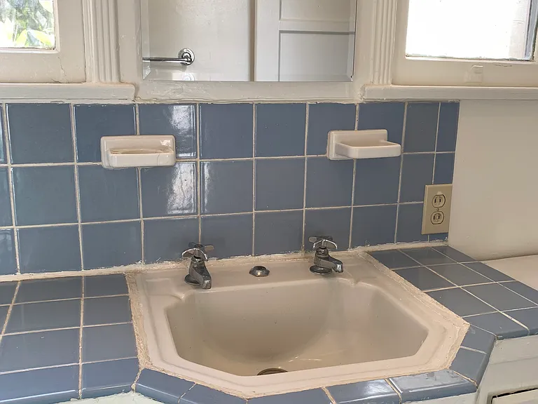 10724 Camarillo St #10724 — Photo 34