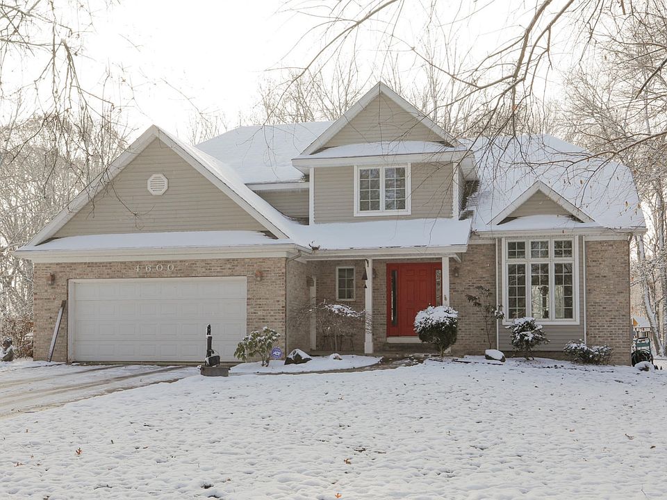4600 Long Lake Dr-101