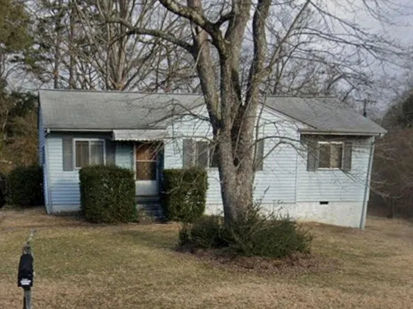 1209 Echo Dr, Hixson, TN 37343