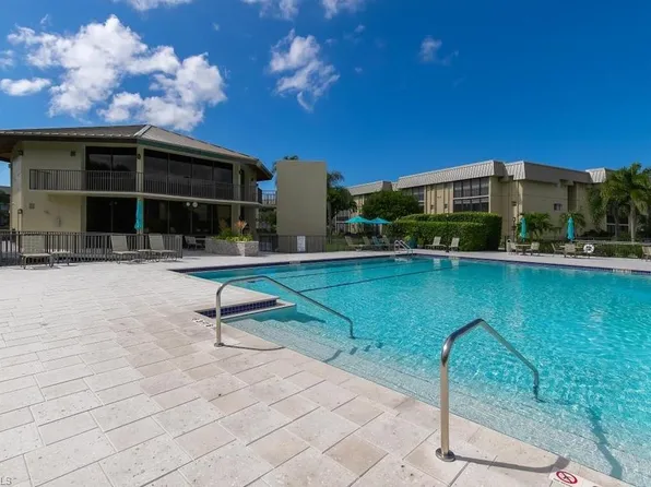 788 Park Shore Dr #34, Naples, FL 34103