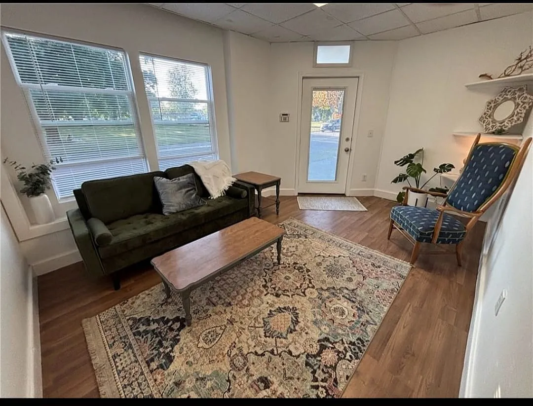 1 bed, 702 sqft, $1,250 — Photo 1