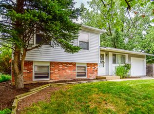 201 Shady Ln, Bolingbrook, IL 60440