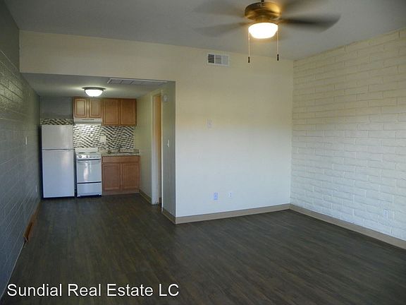 3rd image of 426 W 9th St #3620289