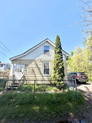 47 1/2 Park St Photo 1