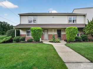 72 Sassafras Ct, North Brunswick, NJ 08902