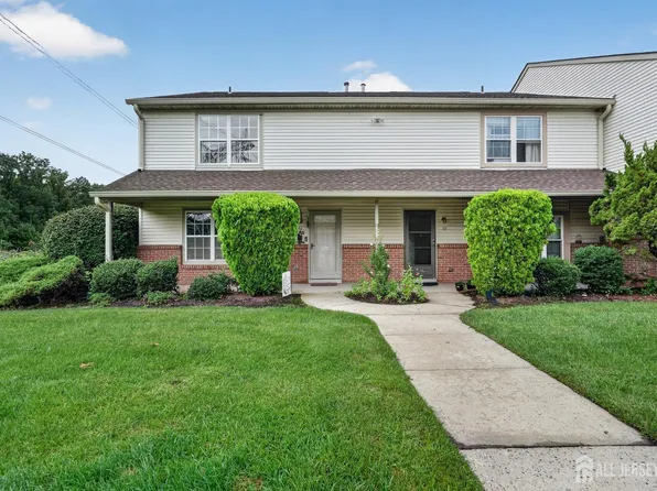 72 Sassafras Ct, North Brunswick, NJ 08902