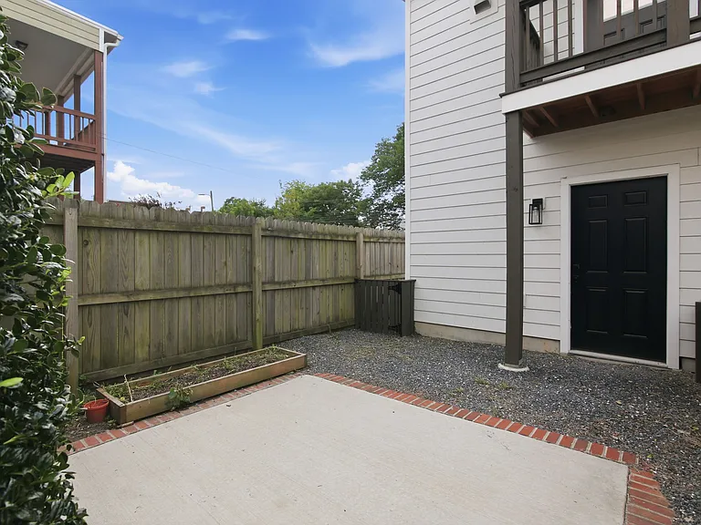 972 Pink St — Photo 19