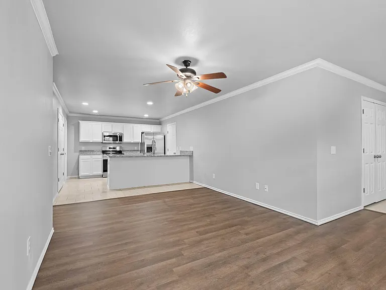 1669 N Evening Shade Dr — Photo 7