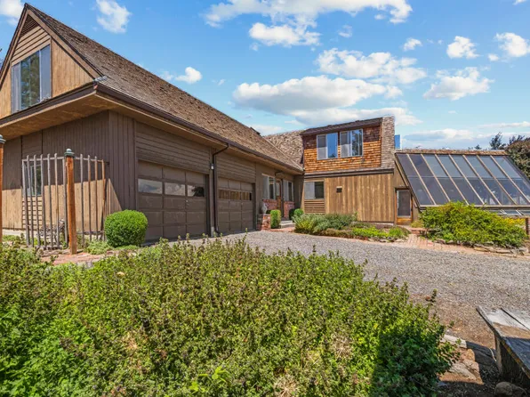 910 Laurel St, Klamath Falls, OR 97601