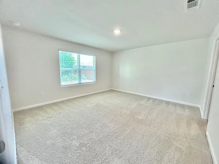5386 Peach Dr — Photo 6
