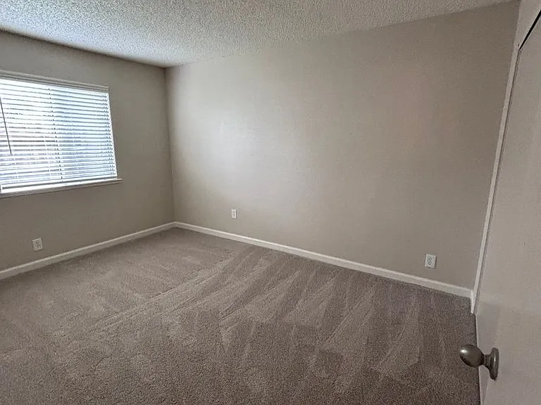Park Place Apartments, Where Modern Comforts and Charm Meet! — Photo 16