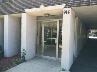 914 N Austin Blvd APT A3, Oak Park, IL
