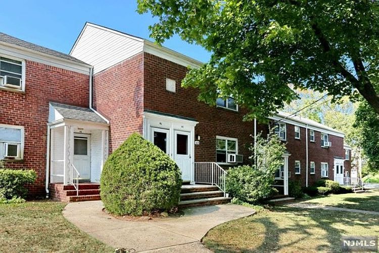 1st image of 465 Maple Hill Dr APT 45