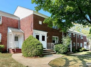 465 Maple Hill Dr APT 45, Hackensack, NJ 07601