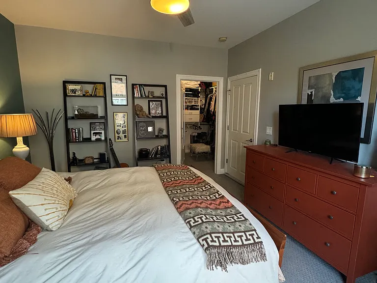 1915 N Water St #207 — Photo 5