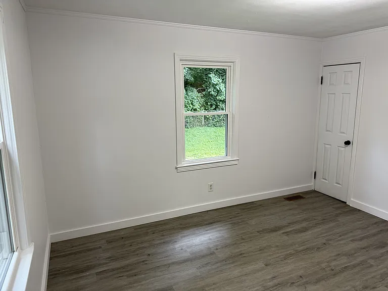 705 White Oak Dr — Photo 11