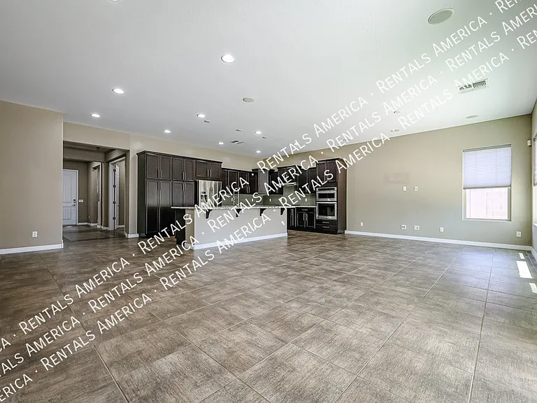 3325 E Coconino Dr — Photo 25