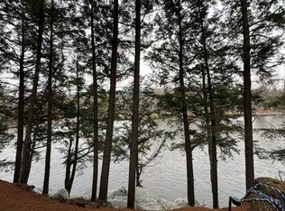 10 Oak Dr, Bethel, ME 04217