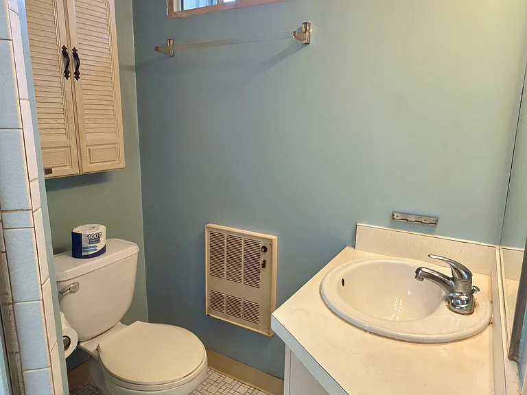 1015 E Hamilton St — Photo 46