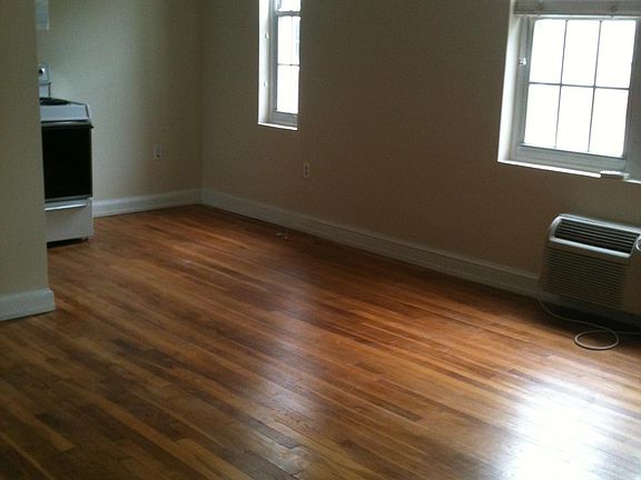 2nd image of 3051 Idaho Ave NW APT 315