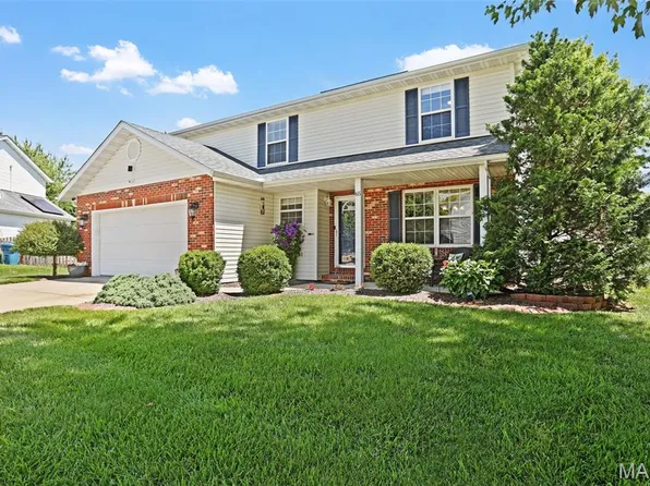 65 Julie Dr, Glen Carbon, IL 62034
