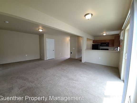 3rd image of 5205 E Upriver Dr