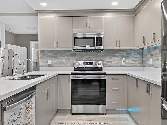 5th image of 1611 Banwell Rd #120
