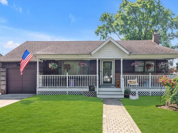155 Thomas Powell Blvd, Farmingdale, NY 11735