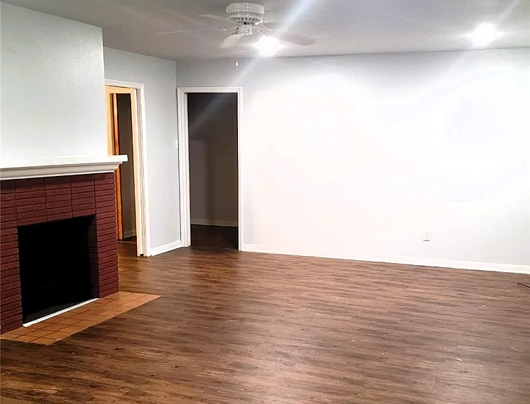 1000 Hereford St — Photo 4
