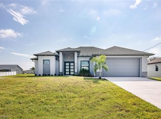 1137 NE 4th Ave, Cape Coral, FL 33909