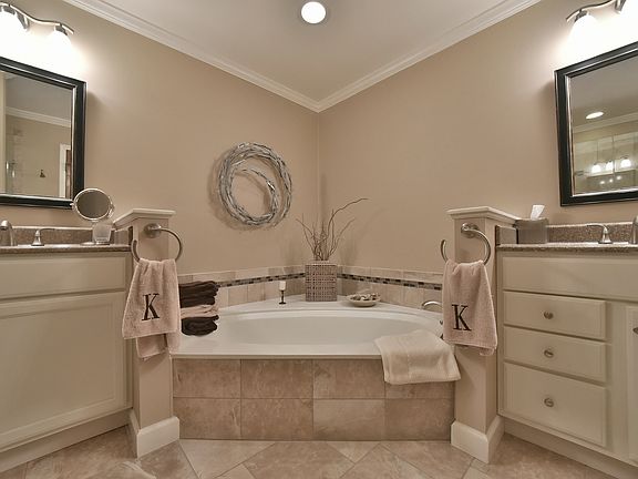 2nd Master bath