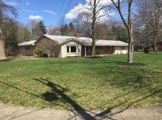 128 Manning Dr, Berea, OH 44017