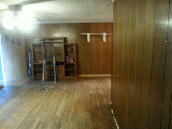3rd image of 214 E Pirate Ave